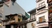 QUEEN CAFE HOTEL & PUB - 3-Star