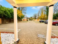 All Seasons Guest House Gatwick & Airport Parking - parking