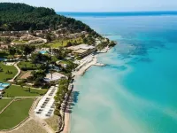 A Private Haven: Hera with Secluded Pool & Garden Hotels in Sane