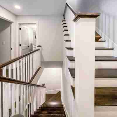 D79 Spacious 5-bedroom house with Roofdeck near Boston! Others