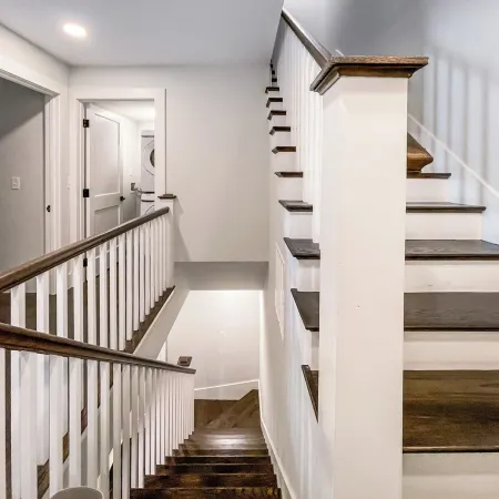 D79 Spacious 5-bedroom house with Roofdeck near Boston!