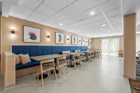 Fairfield Inn & Suites Gadsden - breakfast