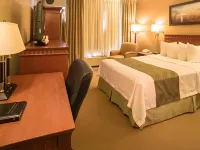 Quality Inn & Suites PE Trudeau Airport Hotels near Lachine