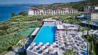 Akrathos Beach Hotel - Romantic