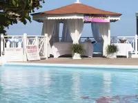 Hibiscus Lodge Hotel - Kolam Renang