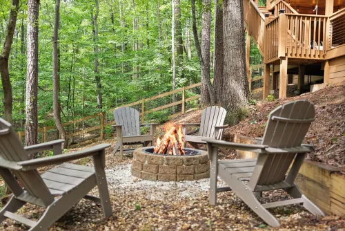 Cabin with Hot Tub, Firepit, Dog Park - balcony