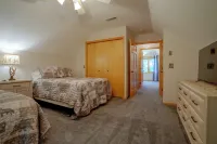 Lakefront Getaway! Family-friendly Deer Park Home - 4-Star