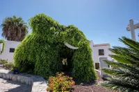 Ona Las Rosas - 4-Star