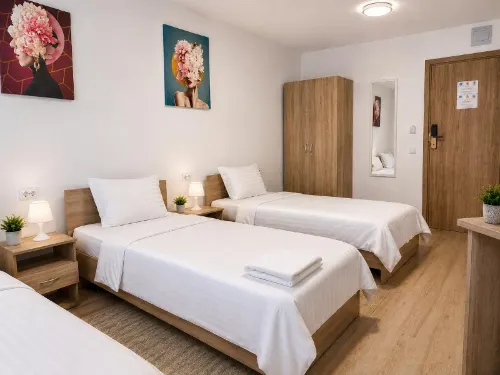 Monte Carlo Palace Rooms - Hostels