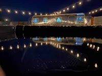 Airstream Oasis in Joshua Tree w spa and Fire pit - Hot Tub