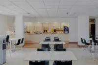 密納提特蘭萬豪城市快捷酒店 - 早餐