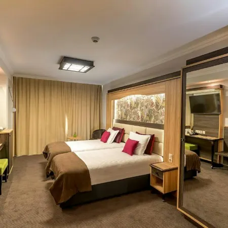 Hotel Zoo Sofia - Secured Paid Parking Hotels in Столична громада