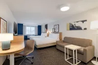 Spark by Hilton Tempe Phoenix Airport - バルコニー