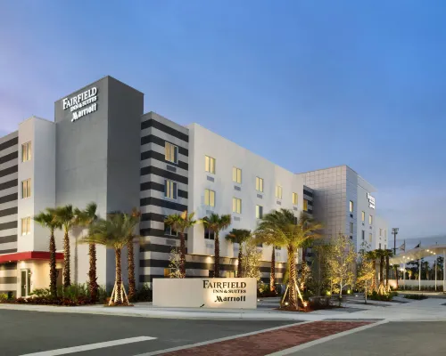 Fairfield Inn & Suites Daytona Beach Speedway/Airport Hotels near Volusia Mall