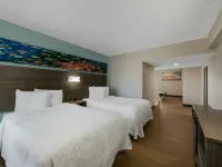 Red Roof Plus+ & Suites Virginia Beach - Seaside Hotels near Owl Creek