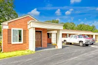 OYO Palm Leaf Motel - Motels