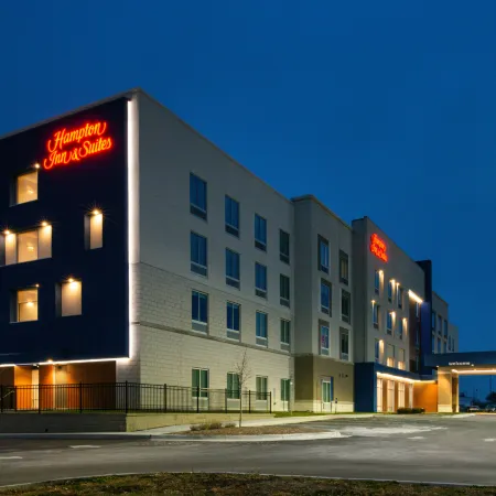 Hampton Inn & Suites Adrian