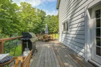 Hot Tub, Sauna, Fire Pit! Catskills Family Retreat - boutique