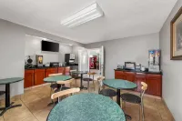 Super 8 by Wyndham Bossier City/Shreveport Area - Hot Tub