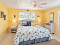 5-Min Walk to Beach! Private Heated Pool & 5Br Home - sul mare