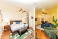 30-A Inn & Suites - parking