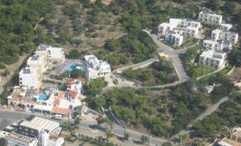 Pefkos Beach Studios & Apartments