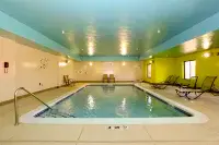 Holiday Inn Express & Suites MARION by IHG - Swimmingpools