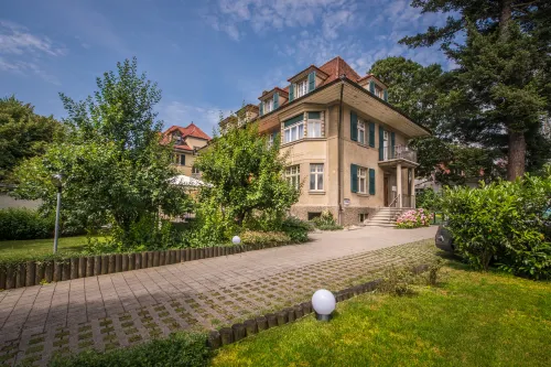 Max Aviation Villa & Apartments Hotels in Belp