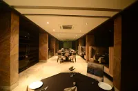 Kyriad Hotel Indore by Othpl Hôtels à : Indore
