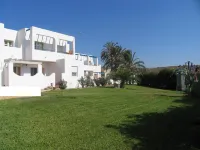 Impressive Apartment in Ground Floor with Terrace of 2 Rooms, A / A and Pool. 4