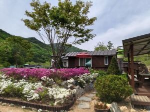 Sangju Munjangdae Healing House Pension