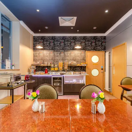 Eurotraveller Hotel - Premier - Harrow Отели рядом с достопримечательностью «Стадион «Уэмбли»»