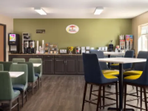 Super 8 by Wyndham Sioux Falls Hotels in Sioux Falls