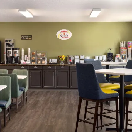Super 8 by Wyndham Sioux Falls Отели в г. Су-Фолс