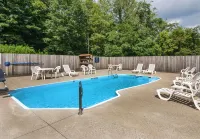 Comfort Inn New River Hotels in Oak Hill