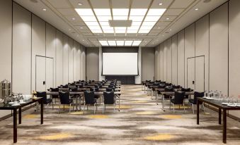 Sheraton Amsterdam Airport Hotel and Conference Center