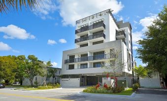 Bay Breeze Premium Apartments by Eskape Collection