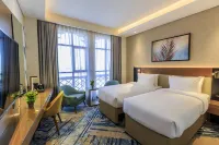 S19 Hotel-Al Jaddaf Metro Station