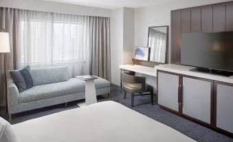 3. Hilton B..