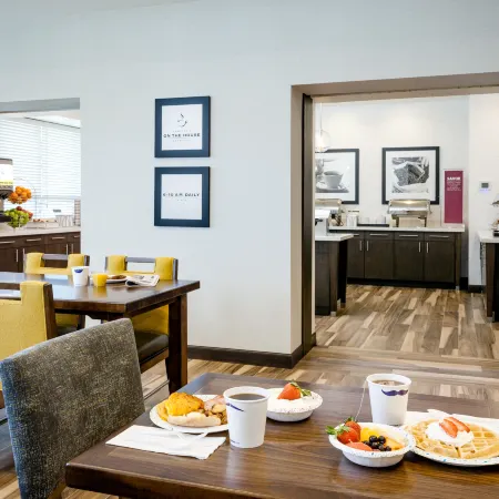 Hampton Inn & Suites Seattle/Northgate