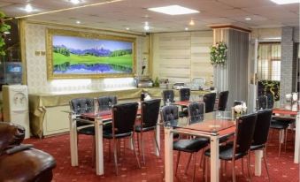Grand Saray Hotel - Housity