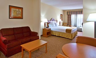 Holiday Inn Express & Suites Spring Hill