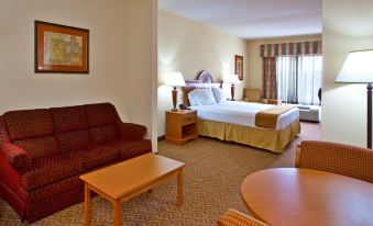 Holiday Inn Express & Suites Spring Hill