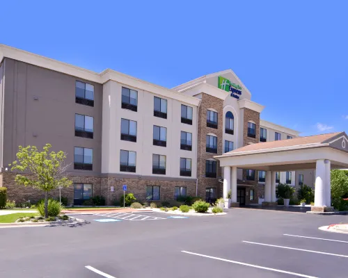 Holiday Inn Express & Suites SELMA by IHG Hotels in Selma