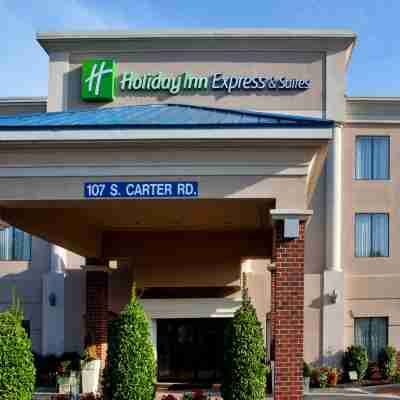 Holiday Inn Express & Suites Richmond North Ashland Hotel Exterior