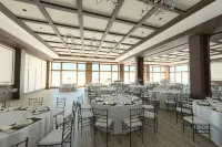 St. Clair Inn Hotels in Saint Clair