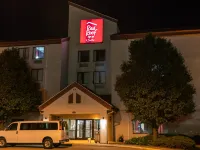 Red Roof Inn & Suites Indianapolis Airport Hotels near Indianapolis International Airport