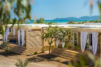 Tiliguerta Glamping&Camping Village Hotel dekat Torre Dei Dieci Cavalli