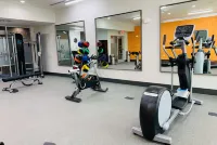 La Quinta Inn & Suites by Wyndham-Red Oak TX IH-35E - Træningscentre