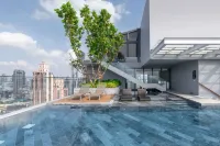 Wyndham Bangkok Queen Convention Centre - Pools